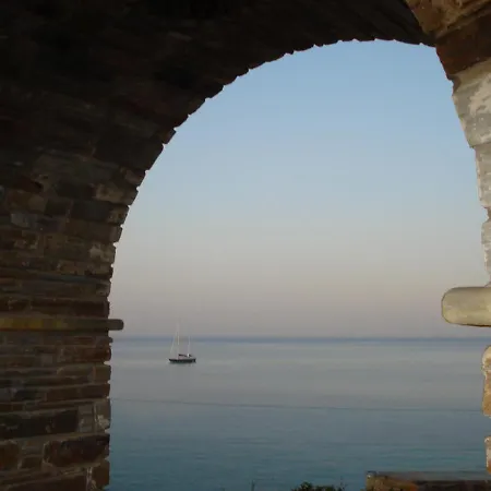 Aparthotel Cavo Lacia