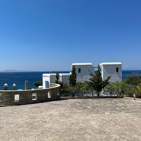 Cavo Lacia Aparthotel